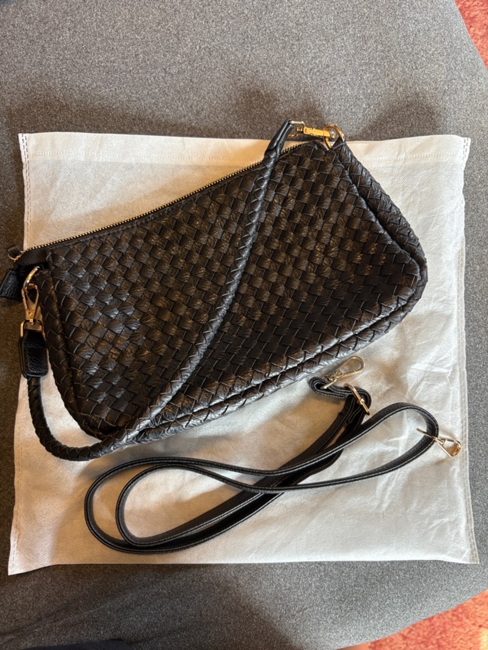 Modern+Chic Elle Woven Vegan Leather Bag Black